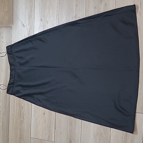 J. McLaughlin Zahara A-Line Satin Midi Skirt Size 0 - Picture 7 of 9